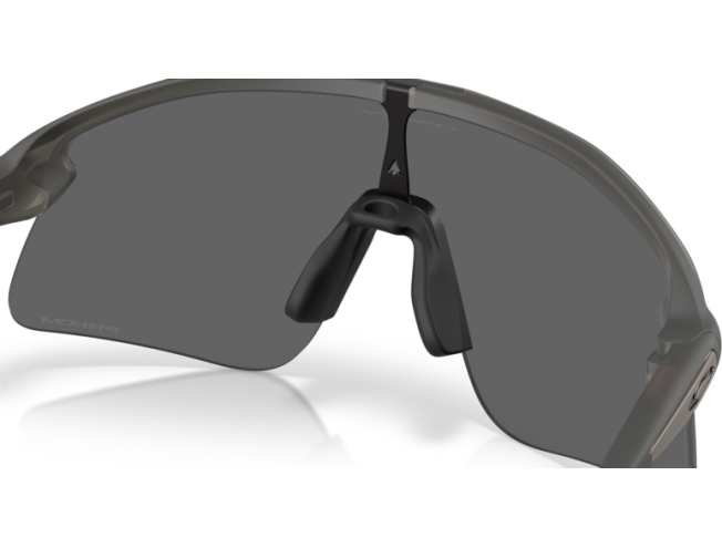 Päikeseprillid Oakley Stunt Devil S Grey Smoke Prizm Black