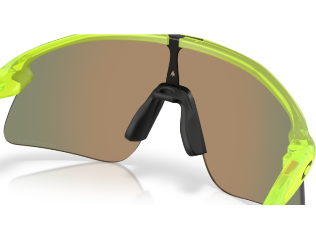 Päikeseprillid Oakley Stunt Devil S Matte Uranium Prizm Ruby