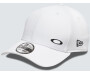 Nokam&uuml;ts OAKLEY Tinfoil Cap 2.0 White S/M